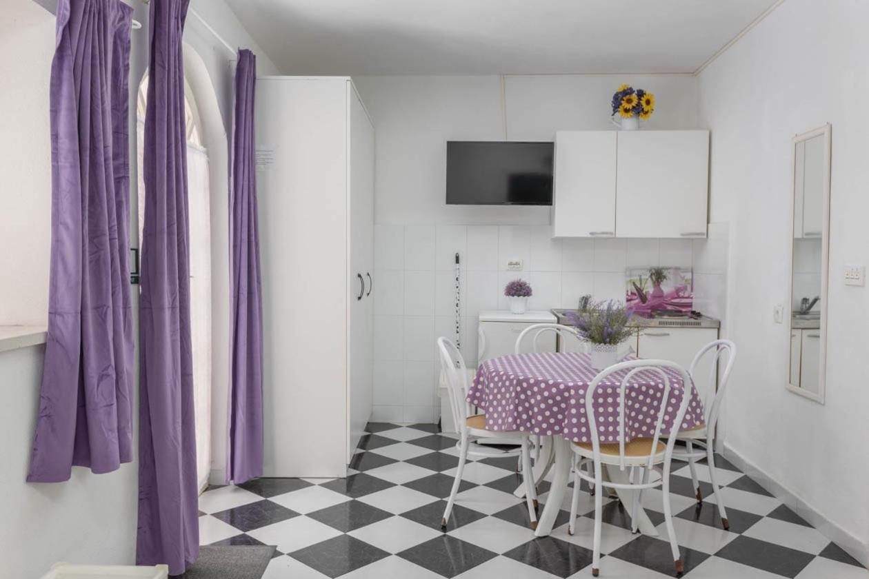 Apartmani Marija Podgora Exterior photo