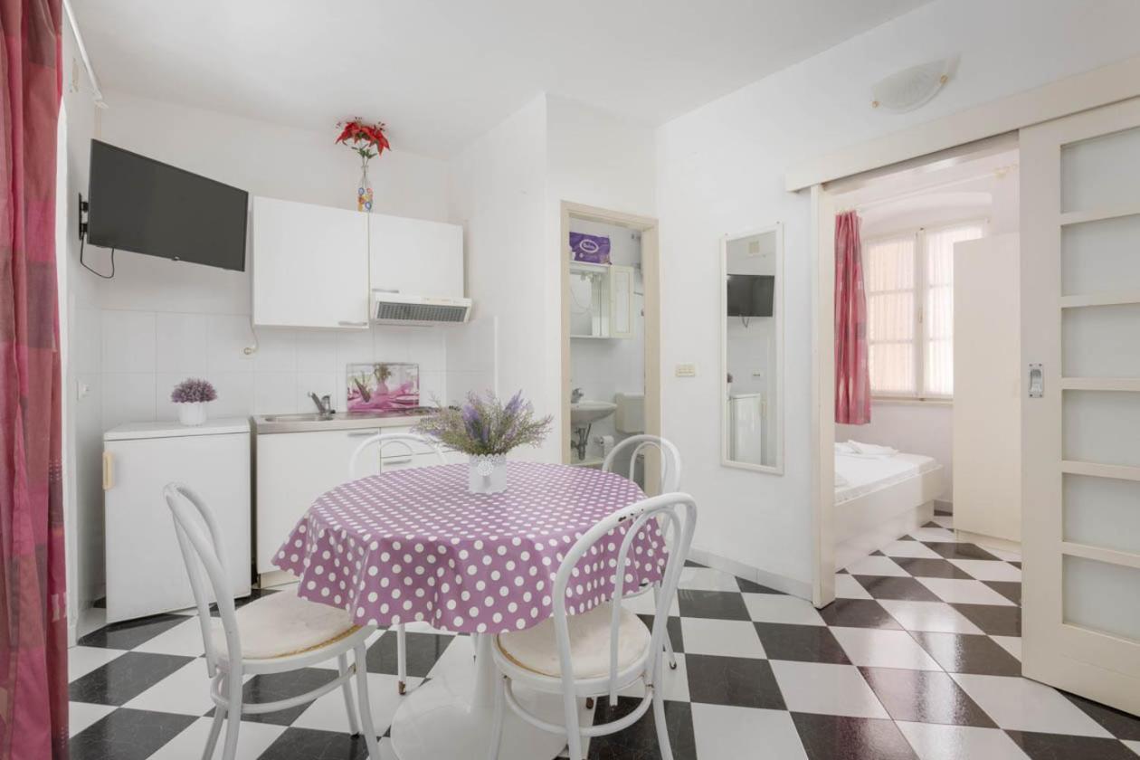Apartmani Marija Podgora Exterior photo