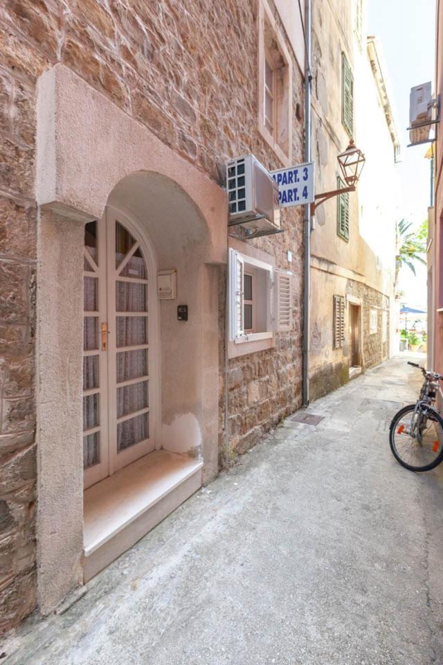Apartmani Marija Podgora Exterior photo